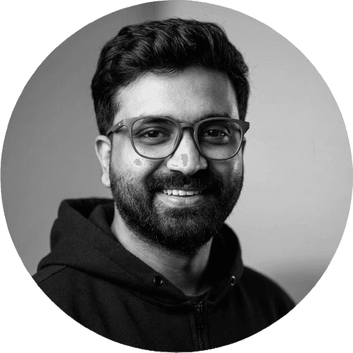 Man in white t-shirt front photo