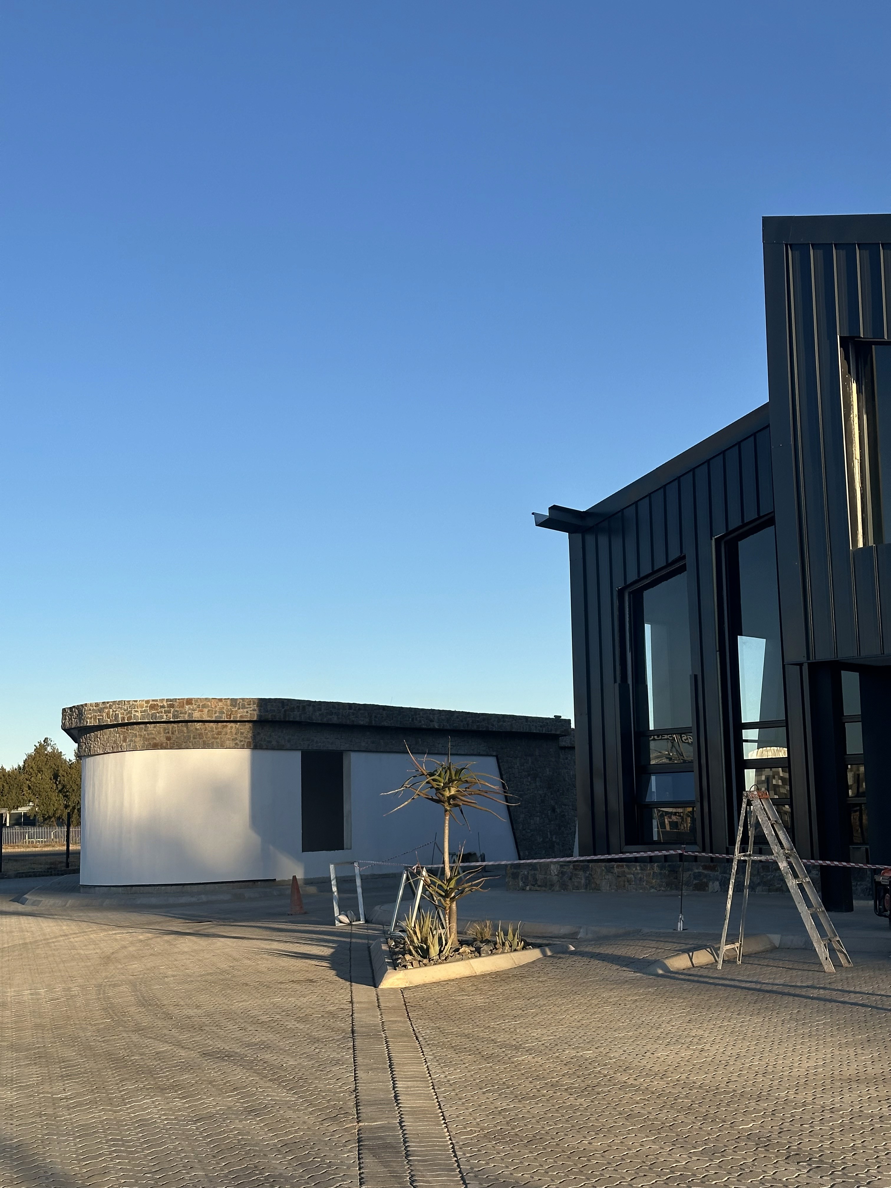 Here comes the alt text