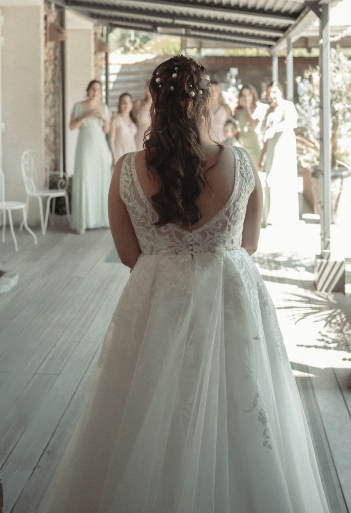 Album photo de luxe — French wedding photographer Paris — luxury wedding book France — Maison Elion — relique photographique rare — fragment intemporel — rituel artistique — photographe mariage haut de gamme — Seine-et-Marne 77 — album mariage bespoke sur mesure — timeless photography France — image symbolique — luxury French wedding photography