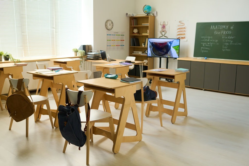 BW Design Centre 是一支擁有16年豐富經驗的專業設計團隊,我們專注於社區設計,致力打造更好社區環境。我們的服務涵蓋多個領域,包括醫療安老、教育空間、NGO非牟利組織、藝術設計、宗教團體、社區美化,以及環保ESG項目。我們透過專業工程和設計方案,從初步概念到完整執行,提供一站式服務,幫助客戶提升品牌形象,實現空間轉型,優化您的社區空間!無論是改善社區設施或推動可持續發展,我們都以創新和實用為本,確保每個項目都帶來實質價值。