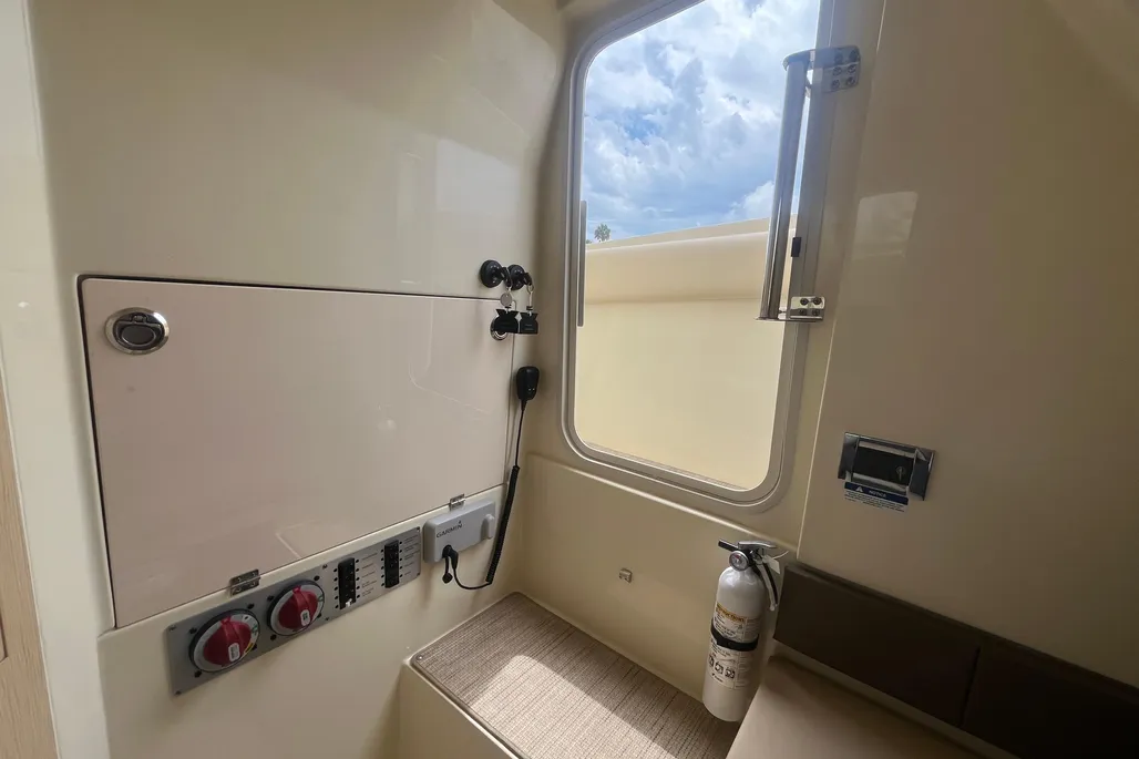 Boat thumbnail 2