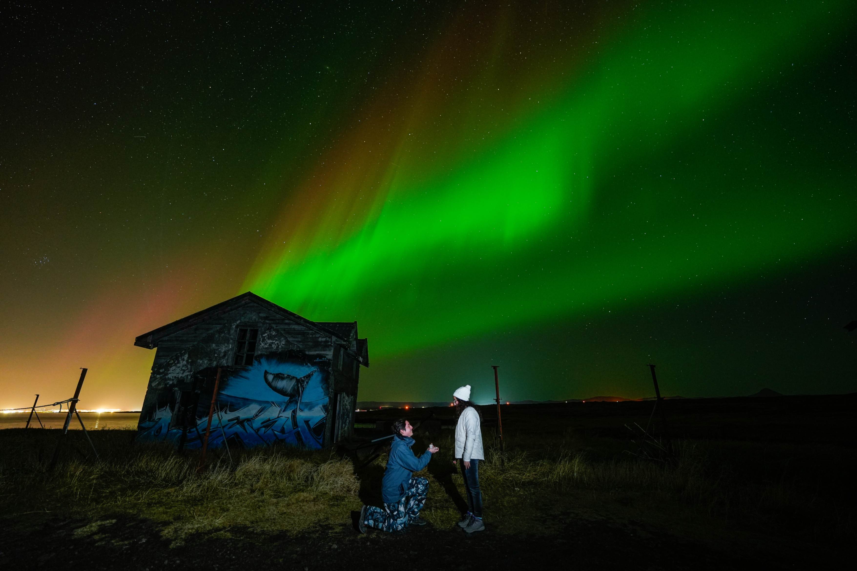 Northern Lights tour photography from Aurora Experts in Iceland, featuring guests beneath the aurora, winter landscapes, and vivid skies over remote Icelandic locations.