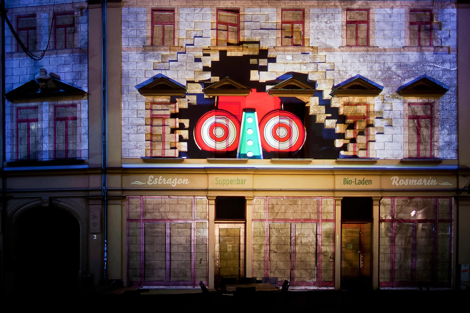 Moya Facade - Architecture mapping