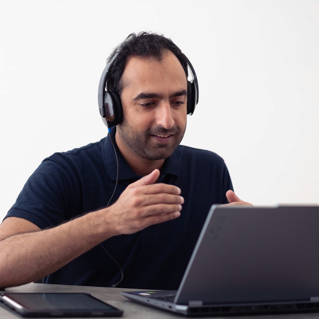 Empty room with chairs desks
