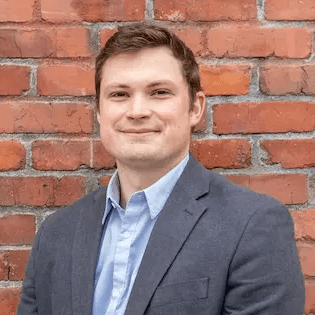 Portret Mihai Stoica, administrator parc fotovoltaic si client multumit spalpanouri