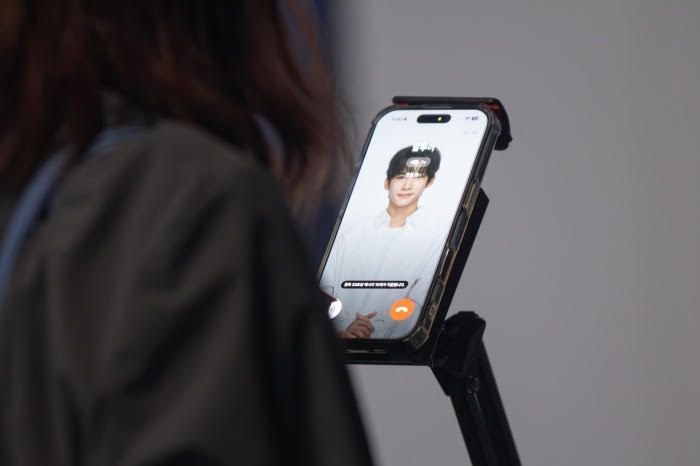 BloomingTalk and A2O artist AI avatars at the event, image 3