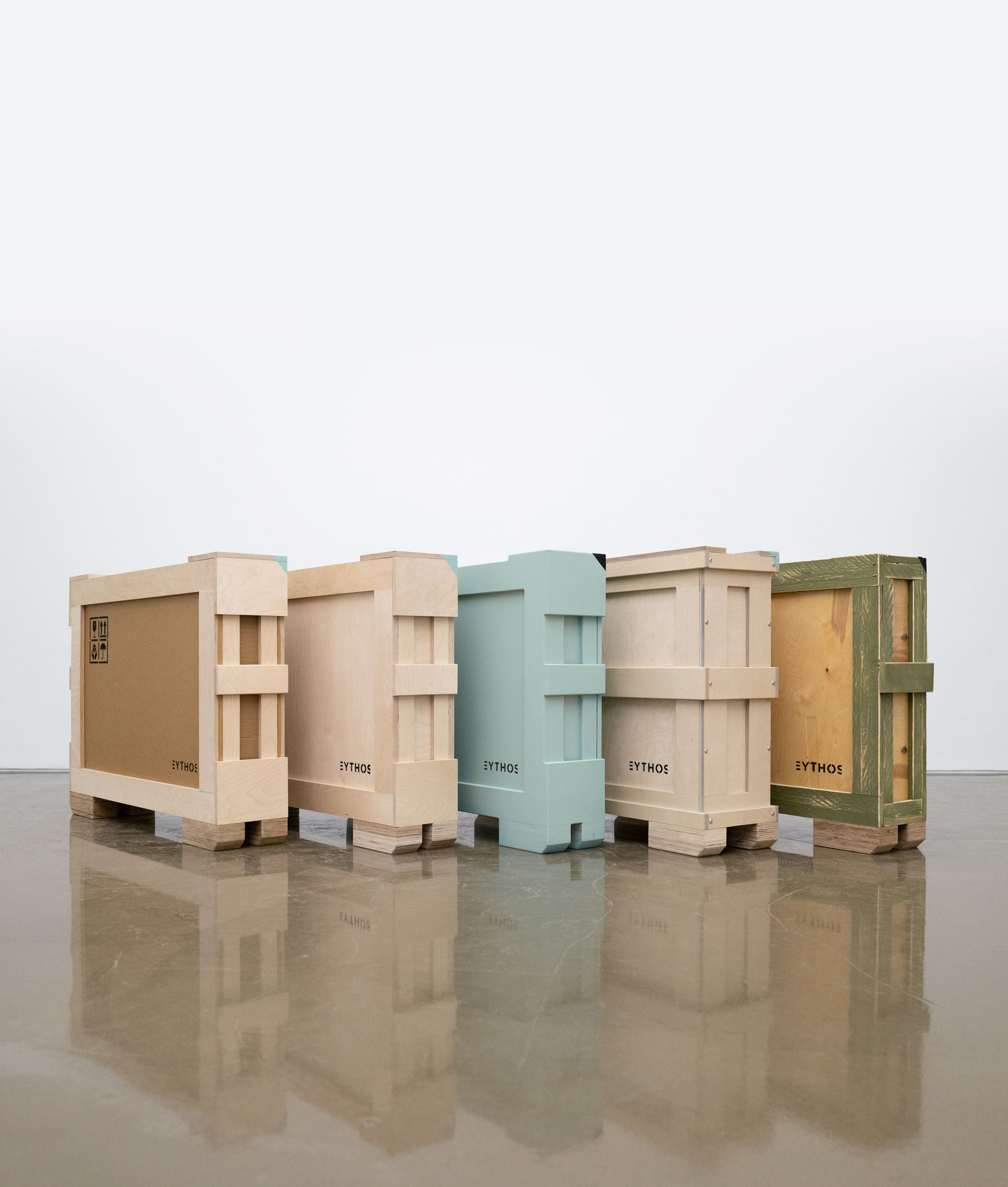 Bespoke crates for contemporary art