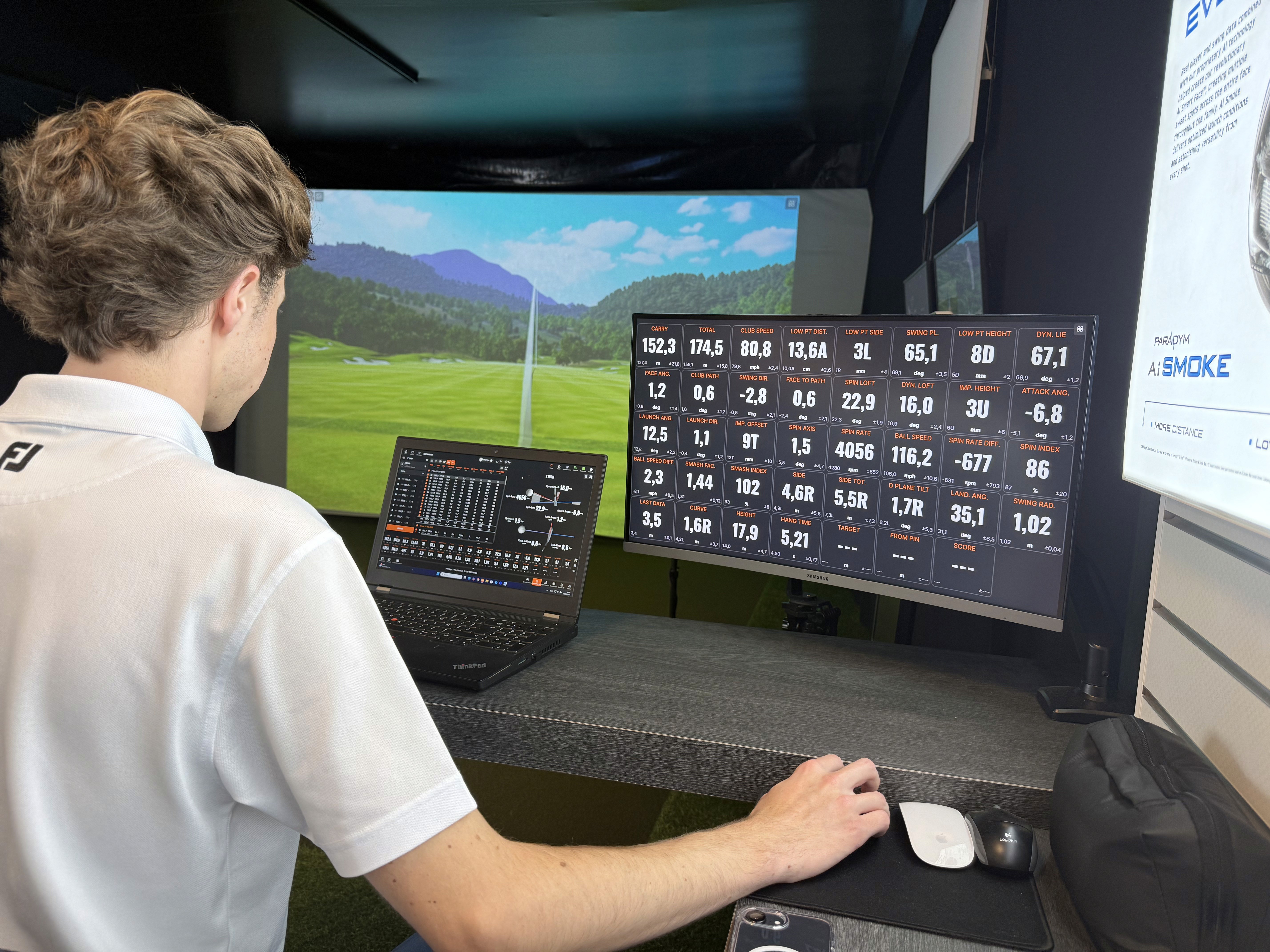 Golfcoach checking numbers on PC