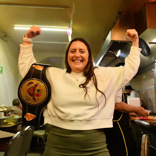 女士塔可冠军！