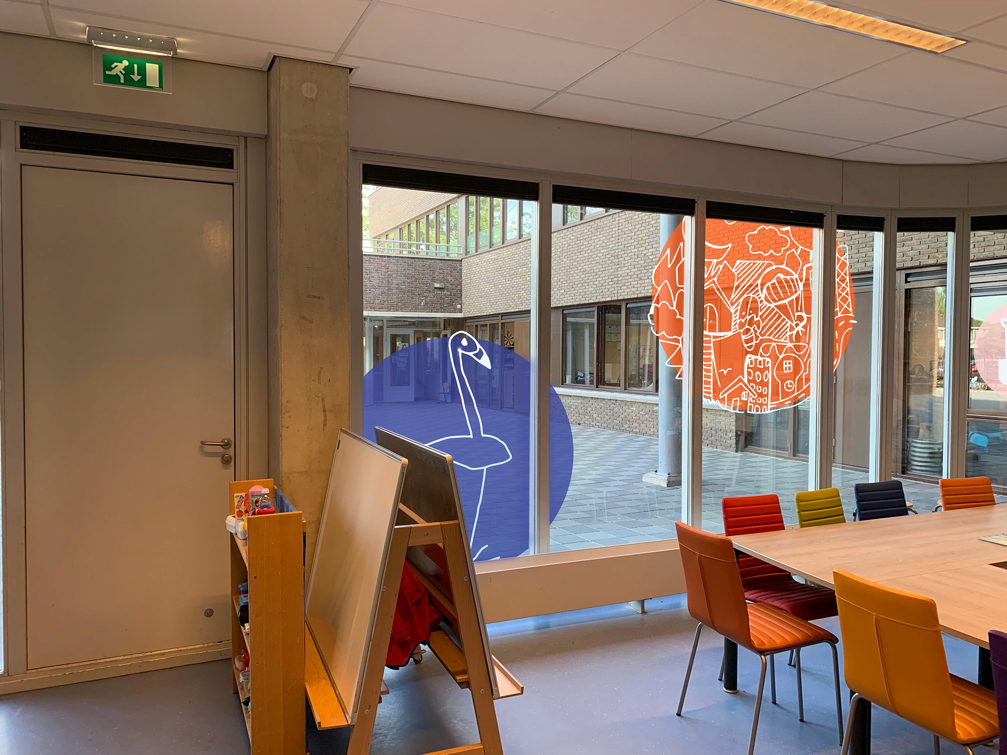 Grafisch ontwerp MGR Bekkersschool raambestickering