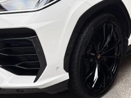 Lamborghini Urus SE Full Carbon+Massage+HUD+B&O 3D+ LP 376k€ — Vorschaubild 2