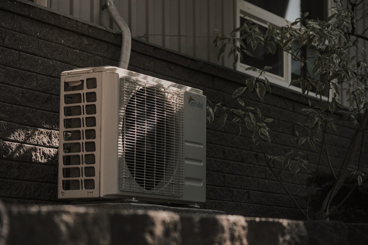 Residential air conditioning unit