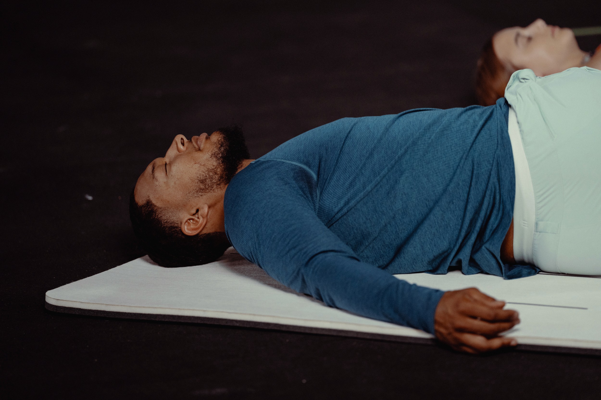 man relaxing - What to Do on Recovery Days