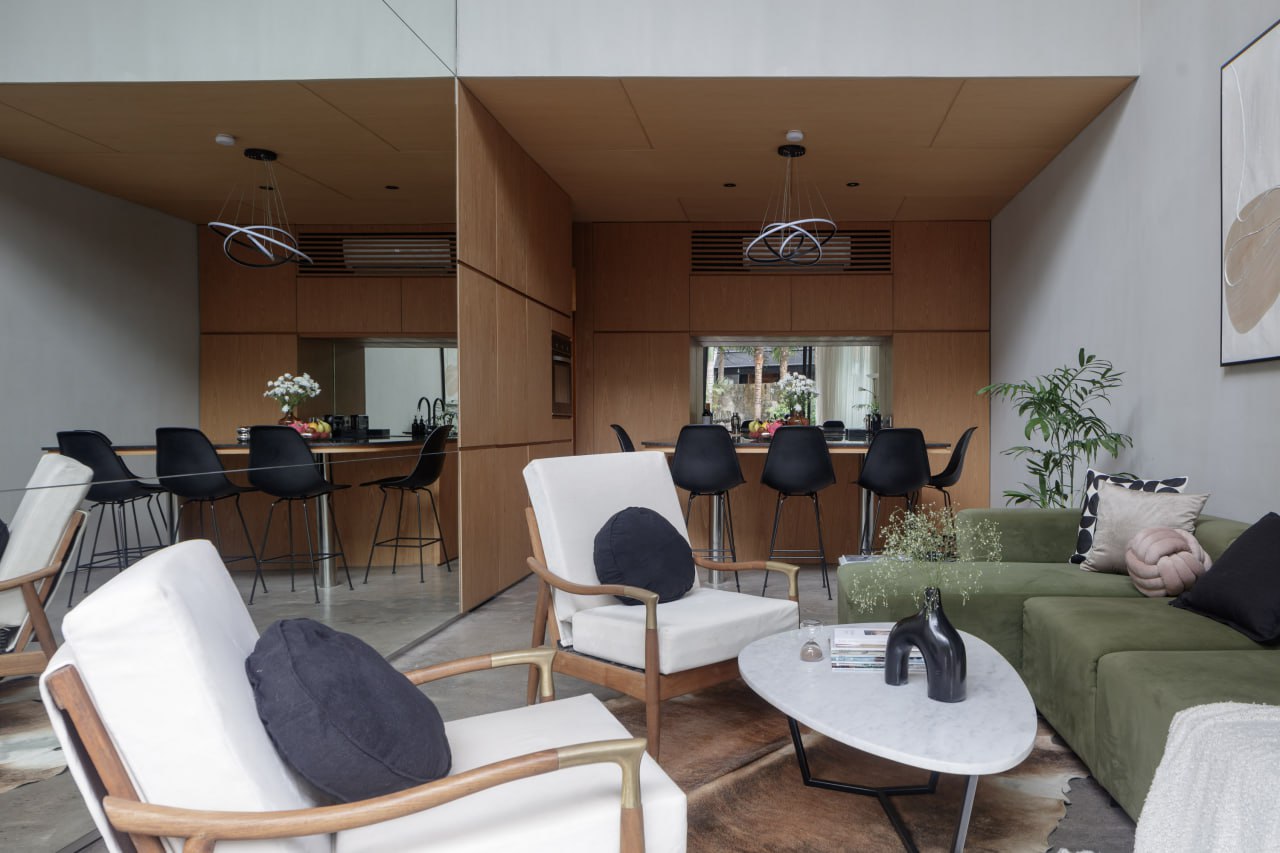 A 2-bedroom townhouse with a private pool in Canggu