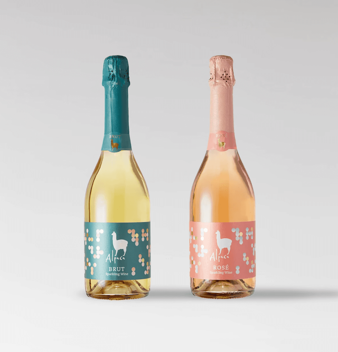 Two Alpaca Sparkling serie bottles with colorful playful packaging designed by Josephine Grenier for Japan’s best-selling wine brand.