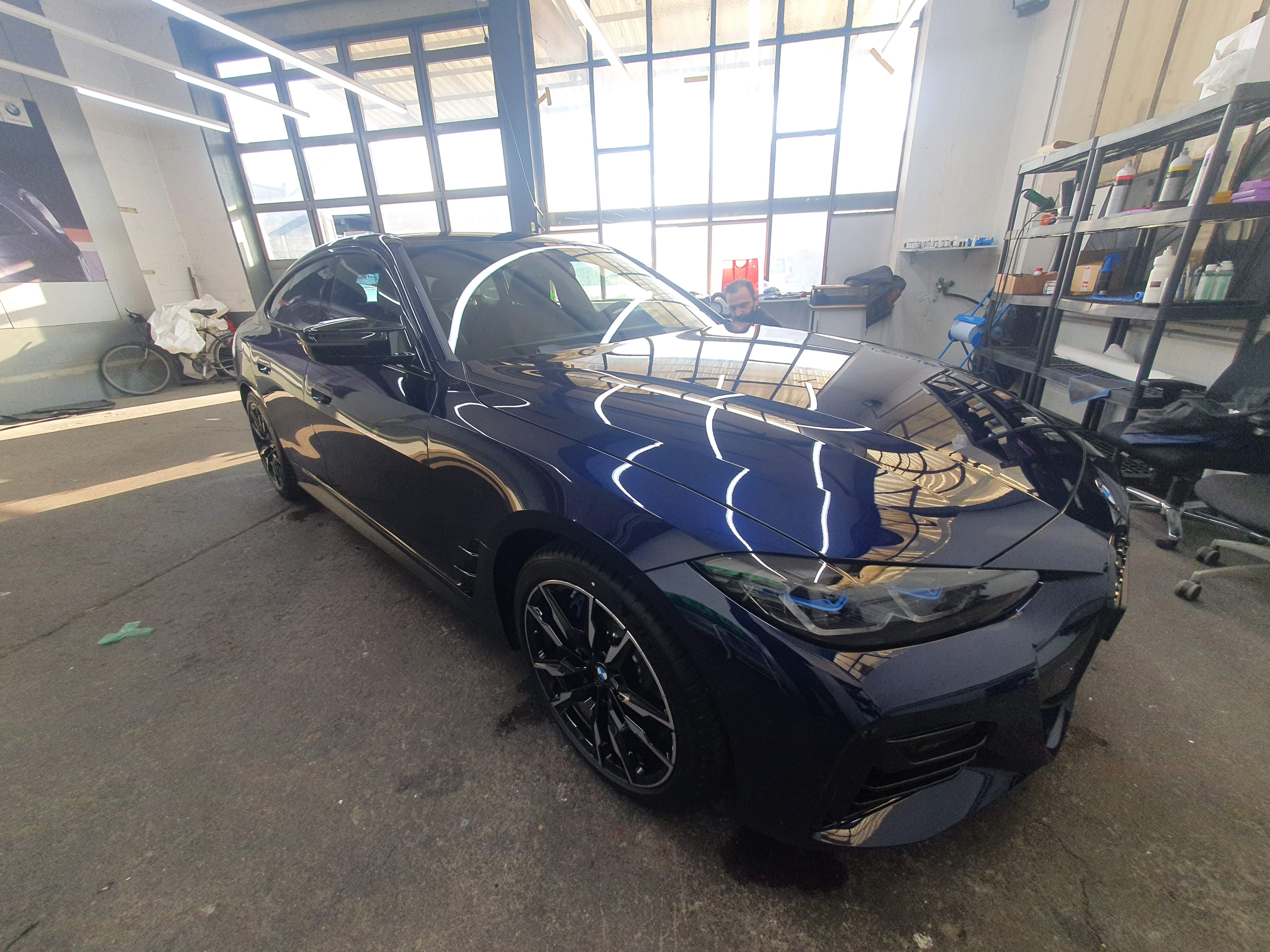 Mobile Autoreinigung für Innen- und Aussenpflege