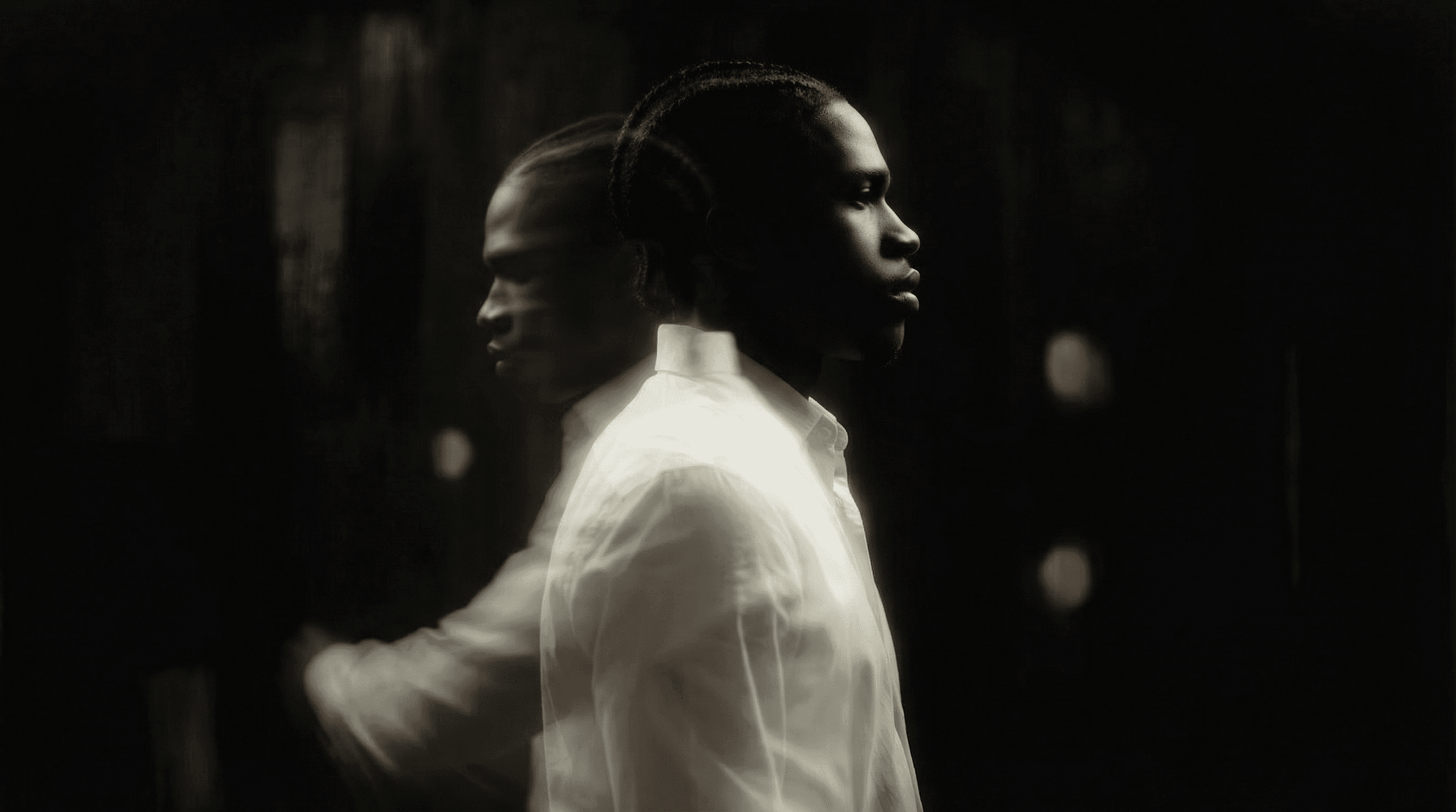 Echo campaign key visual, Stroboscopic fashion photography, Temporal distortion concept, AI Visual Director Output, Engineered by Aventi