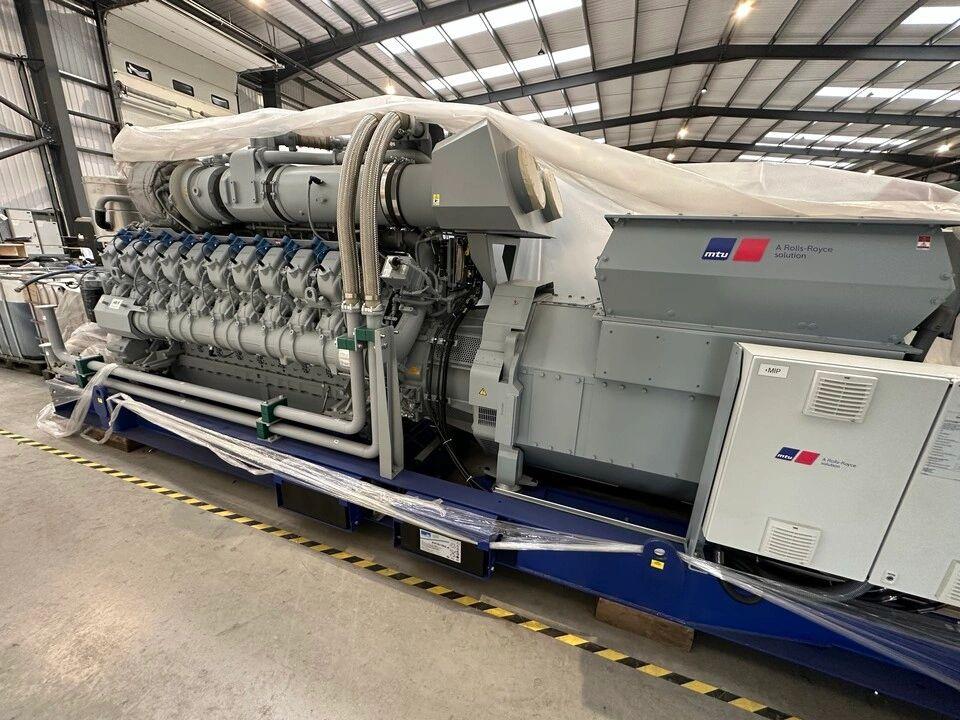 Synthetic fuel production facility powered by renewable energy