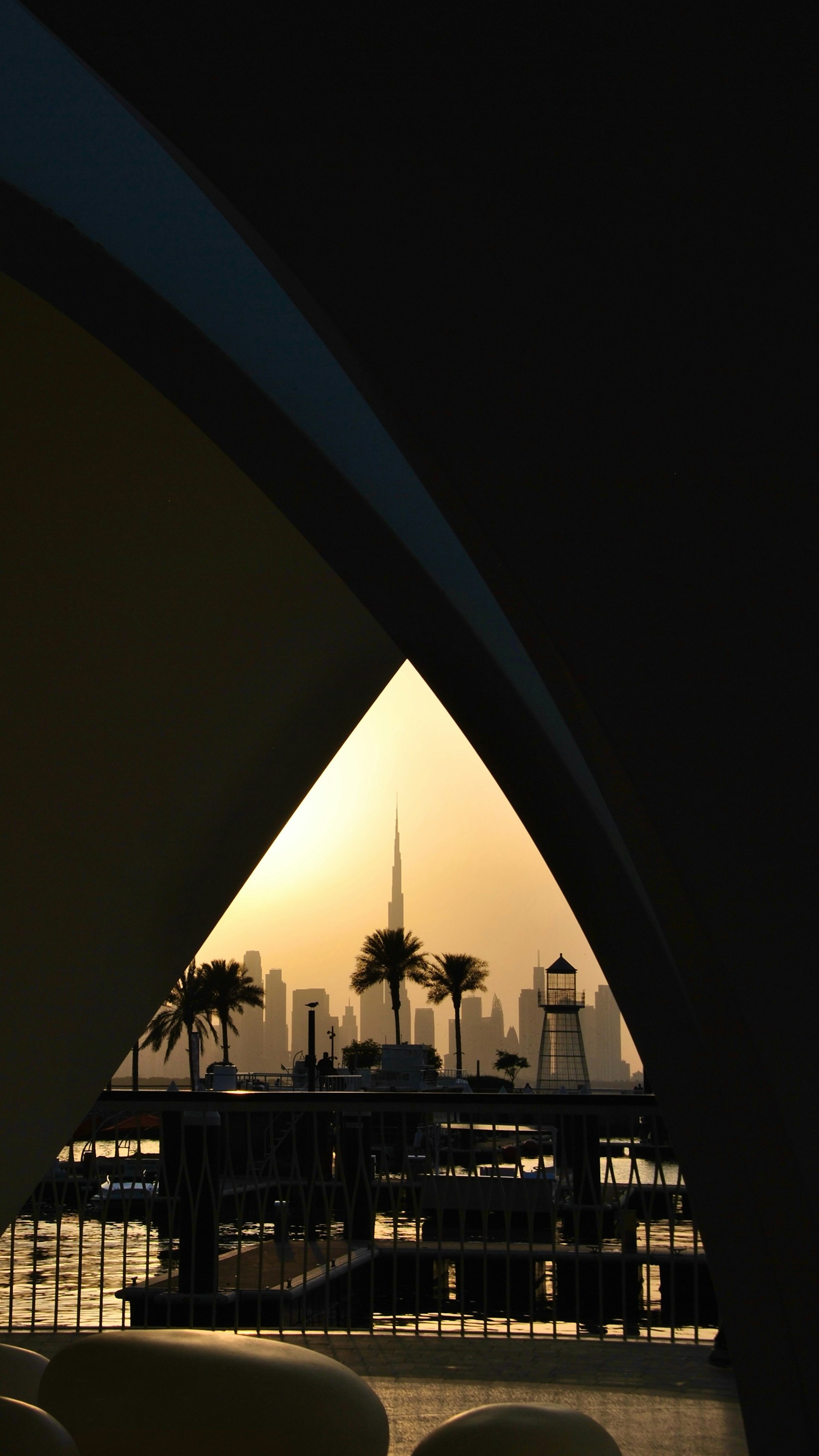 Firma in Dubai gründen: Der komplette Überblick zu Ablauf, Kosten und Steuern