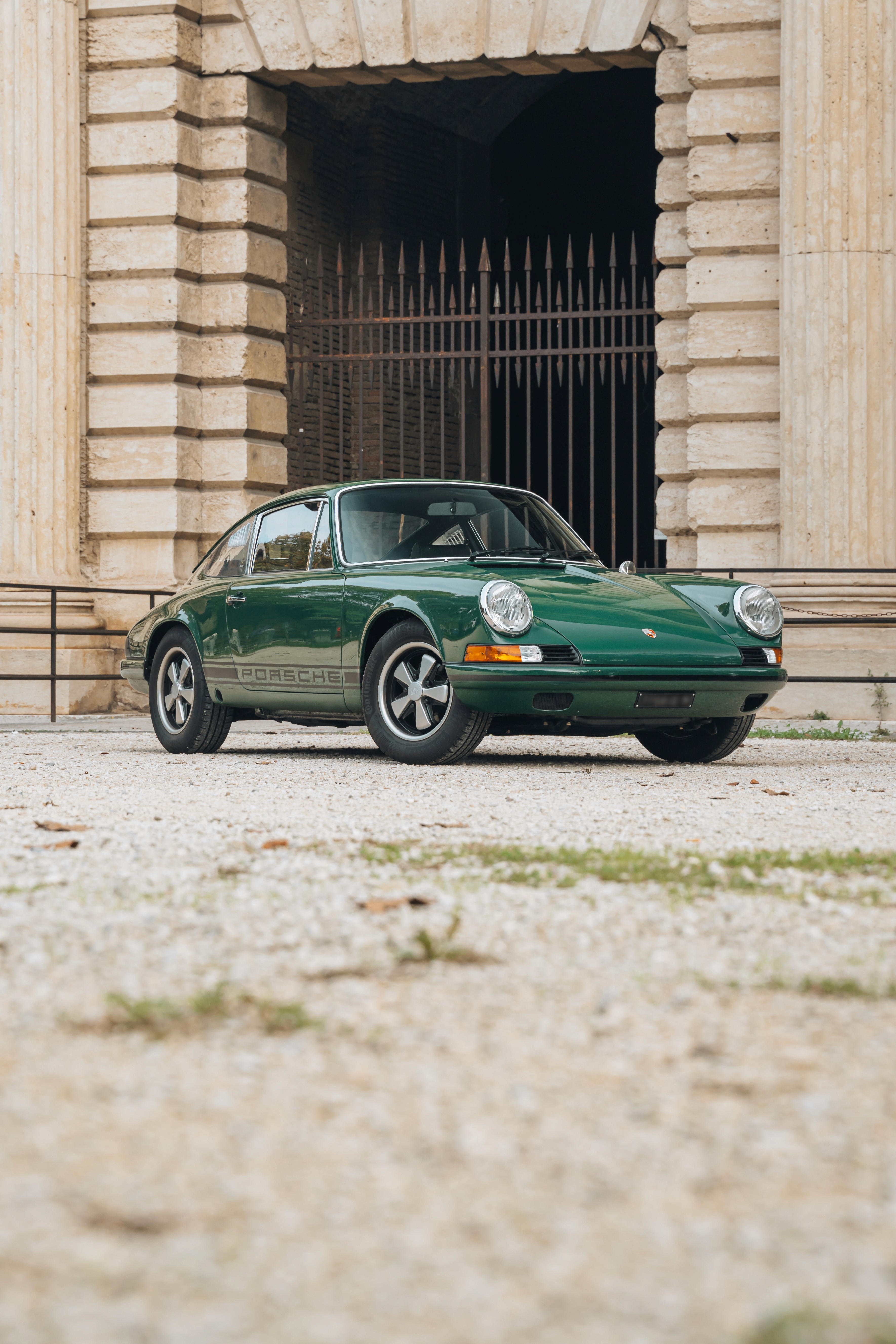 porsche 911 vintage verde a porta palio