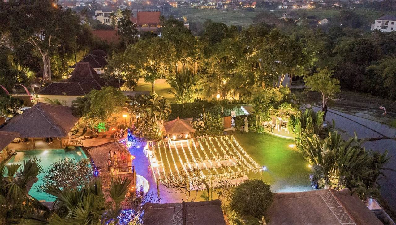 Operating wedding and events estate 3 minutes from the beach in Canggu