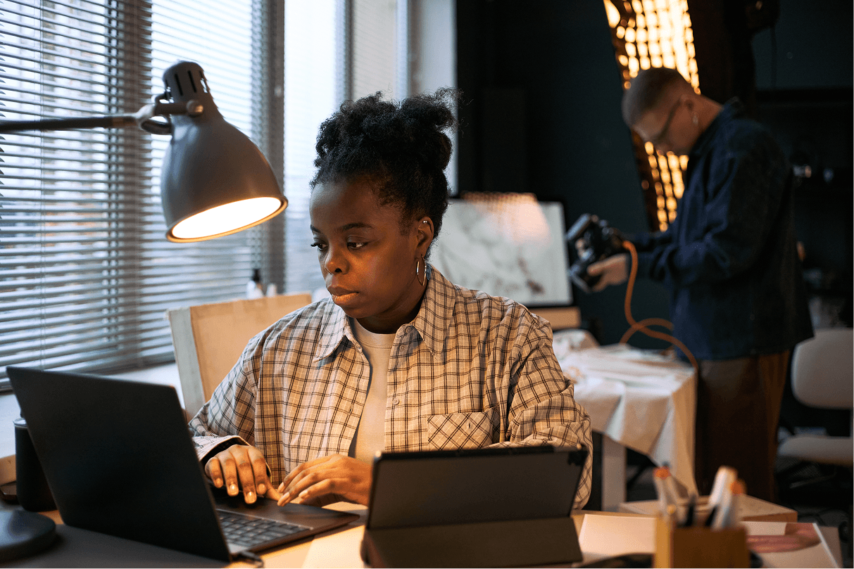 business people discussing on laptop