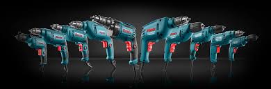 Woman in greenish shirt