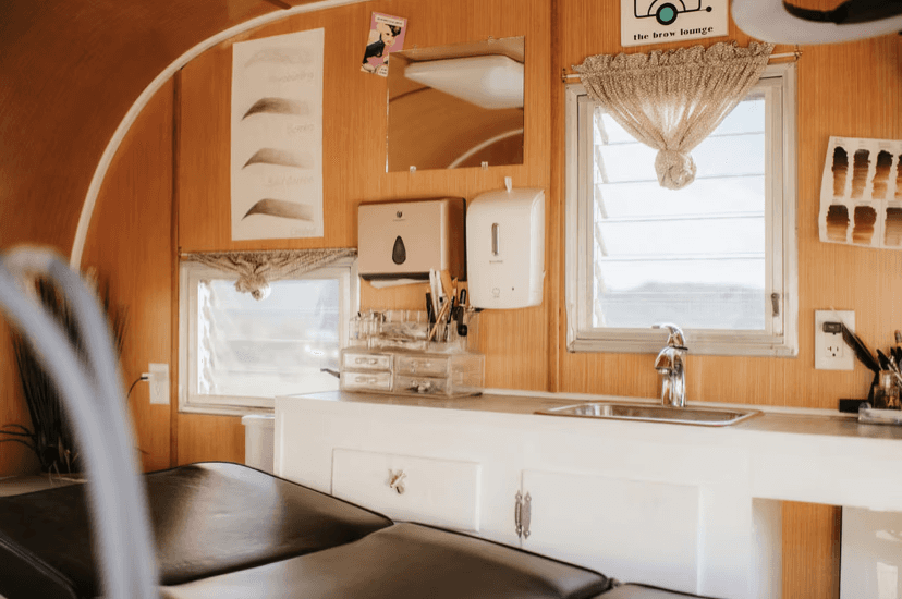 Interior Trailer image