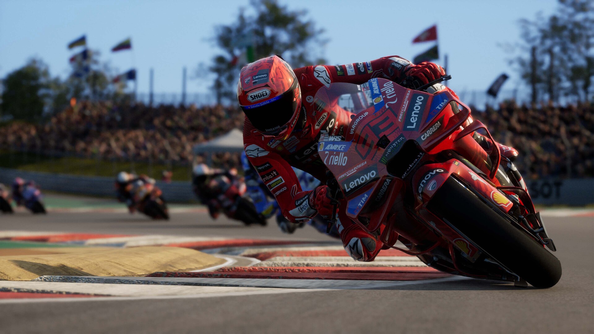 Pilote Ducati Lenovo prenant un virage à l'inclinaison maximale dans MotoGP™26.