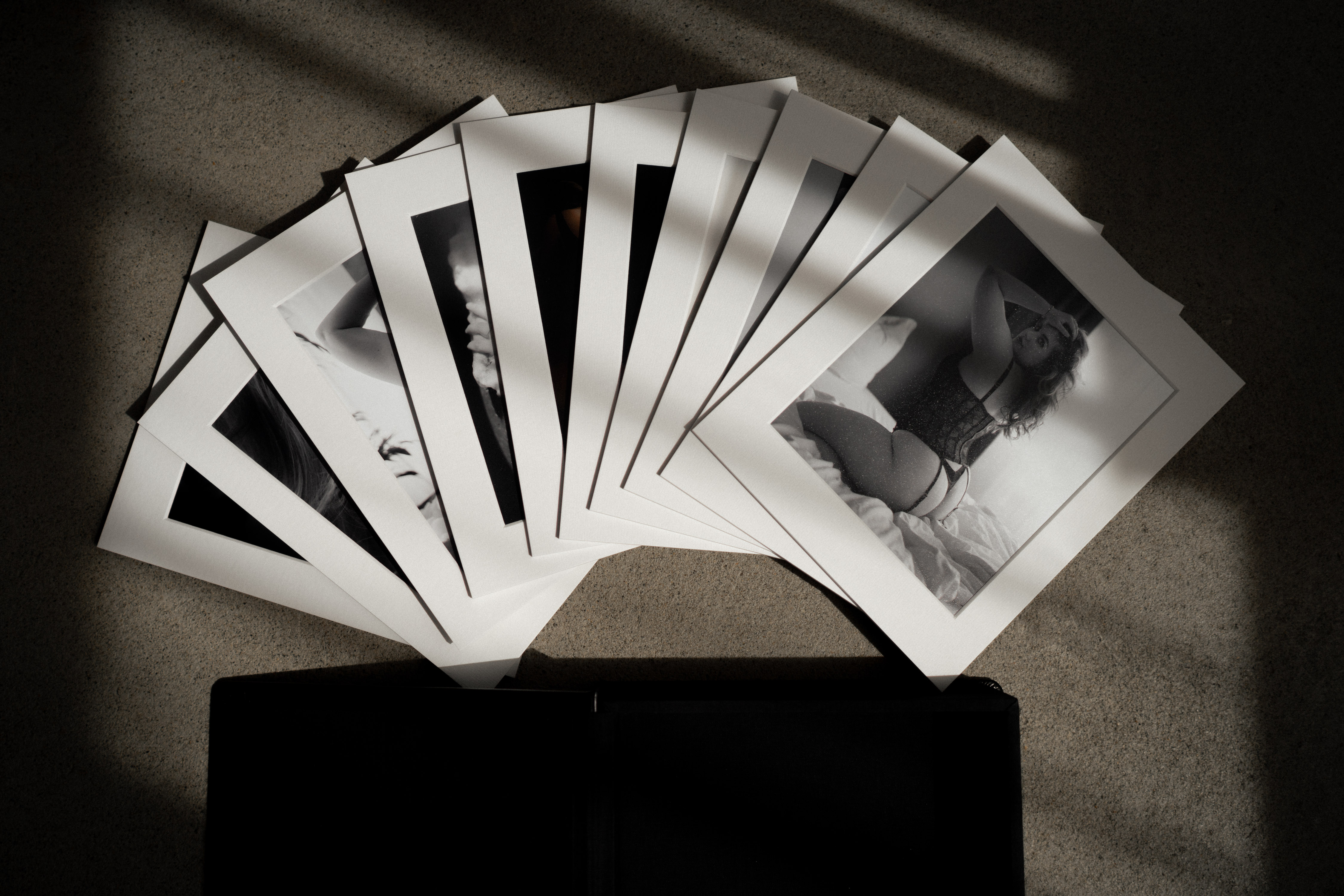 Boudoir photography art by Ramona, showcasing self-love and luxury in Solothurn.