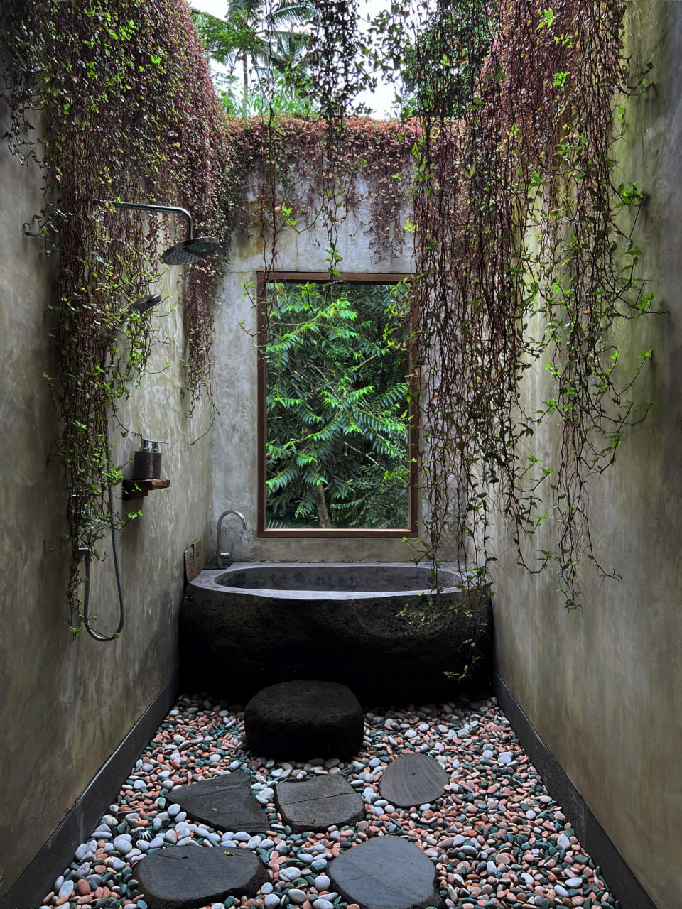 2-bedroom villa with rooftop and jungle views in Ubud