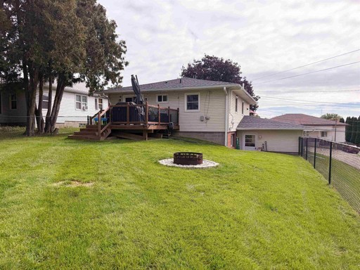 Photo 3 of 610 S Chestnut Street, Platteville