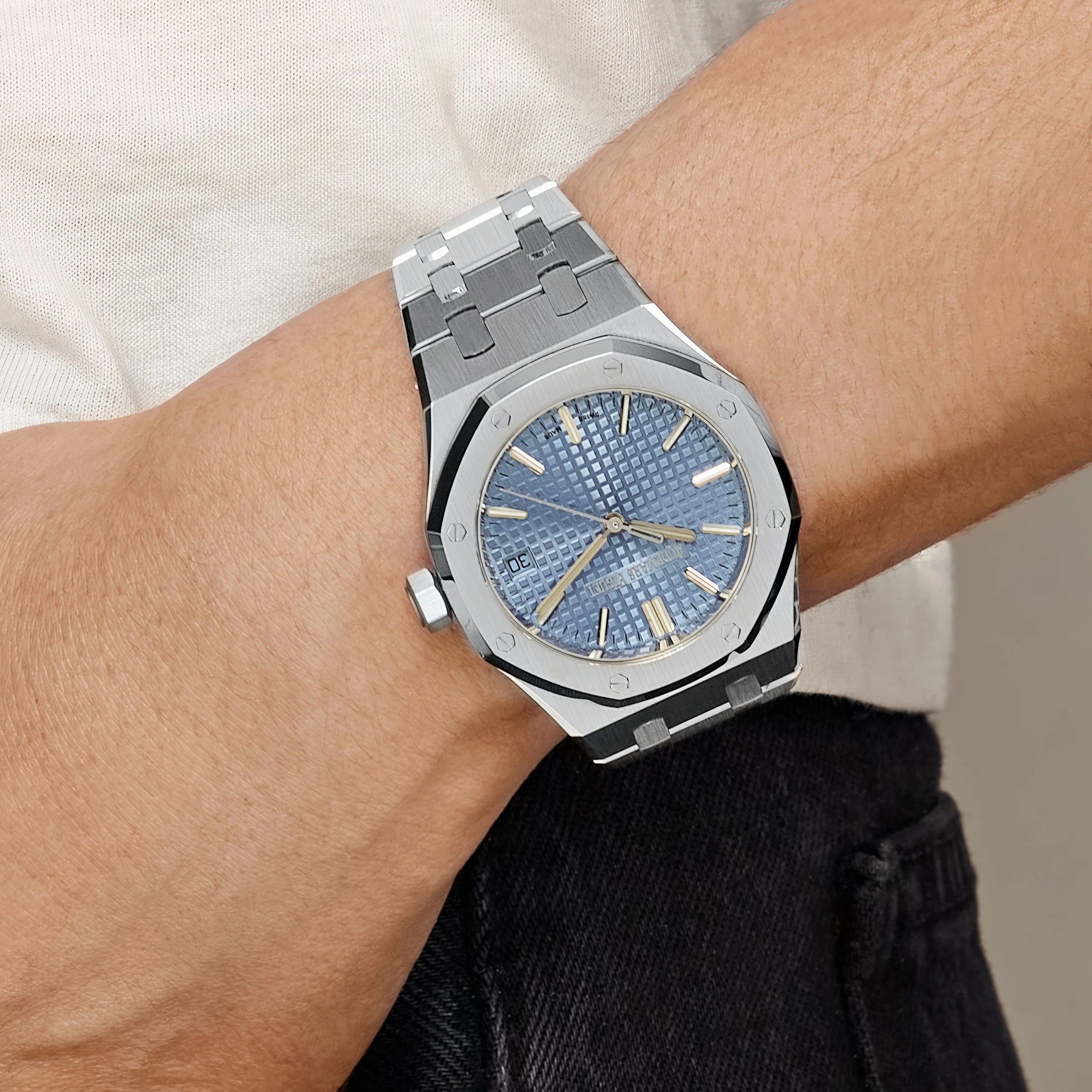 Buy Audemars Piguet Royal Oak Selfwinding White Gold Blue Dial Limited Edition with ice blue dial — photo 2