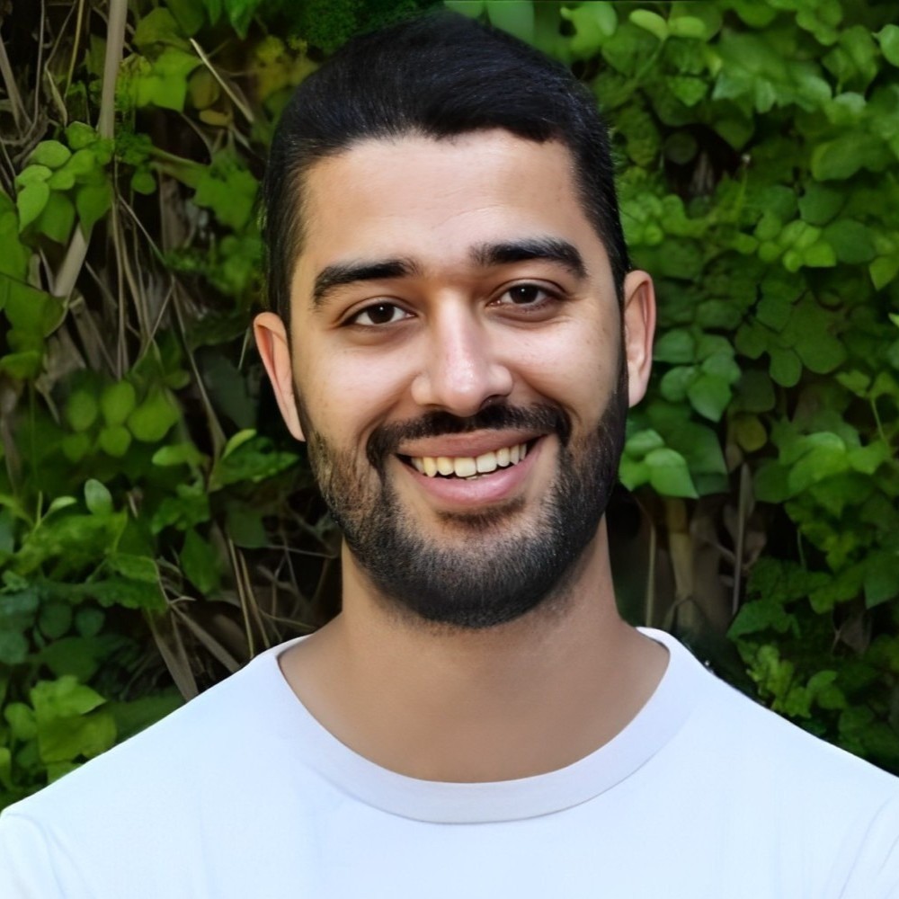 Man Wearing white shirt
