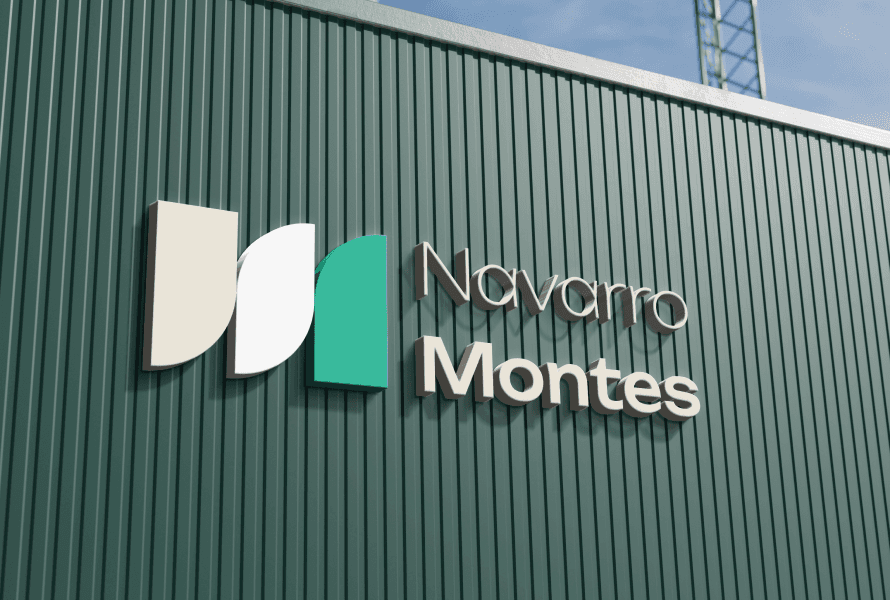 Logotipo formado por las palabras weuta en blanco sobre fondo naranja corporativo.