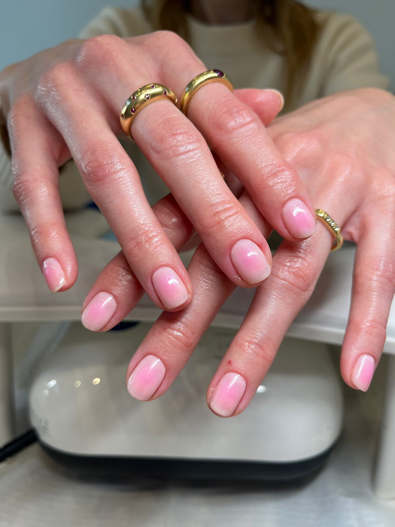 Short sheer pink aura jelly gel nails, squoval shape, glossy finish, Brava Nails Berlin Prenzlauer Berg