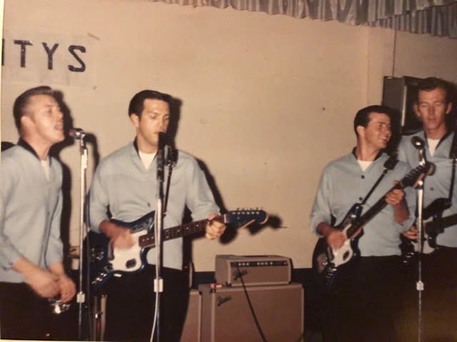 The original owner playing the Jaguar with his band in California in the 1960s