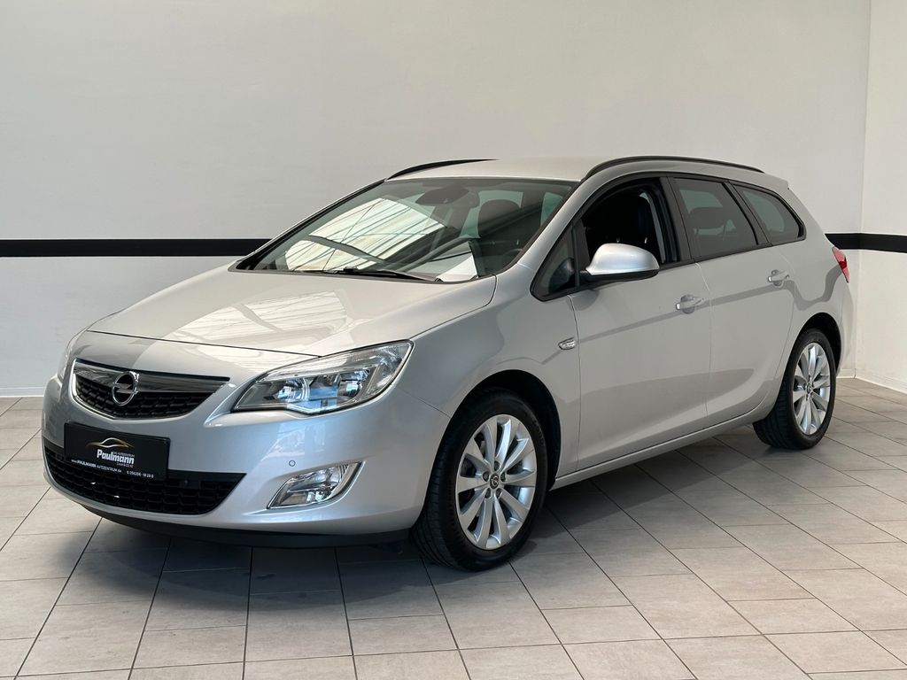 OPEL Astra 2012 SILVER Gebrauchtwagen - Hauptansicht