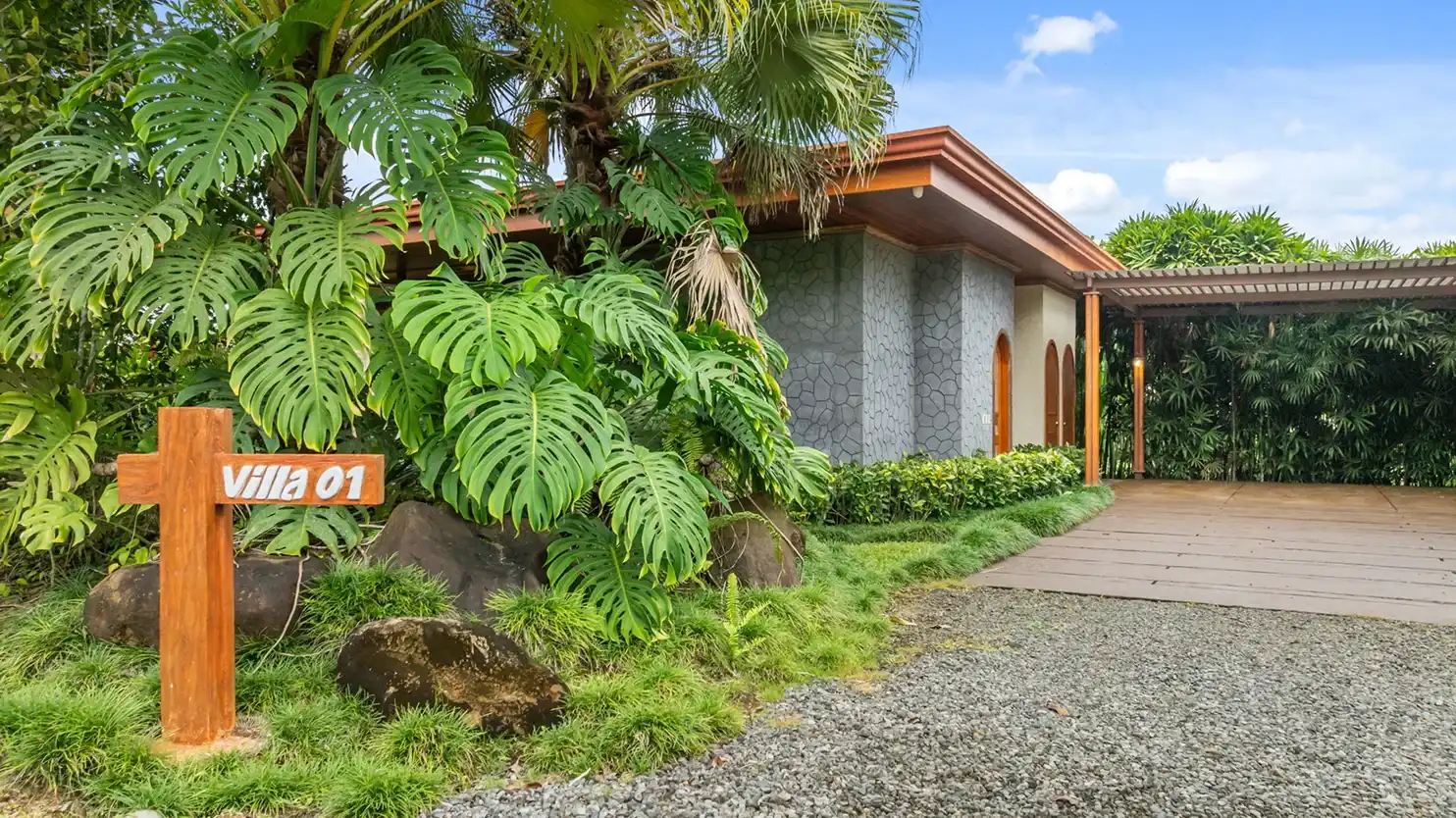 Villa Seville front and garden