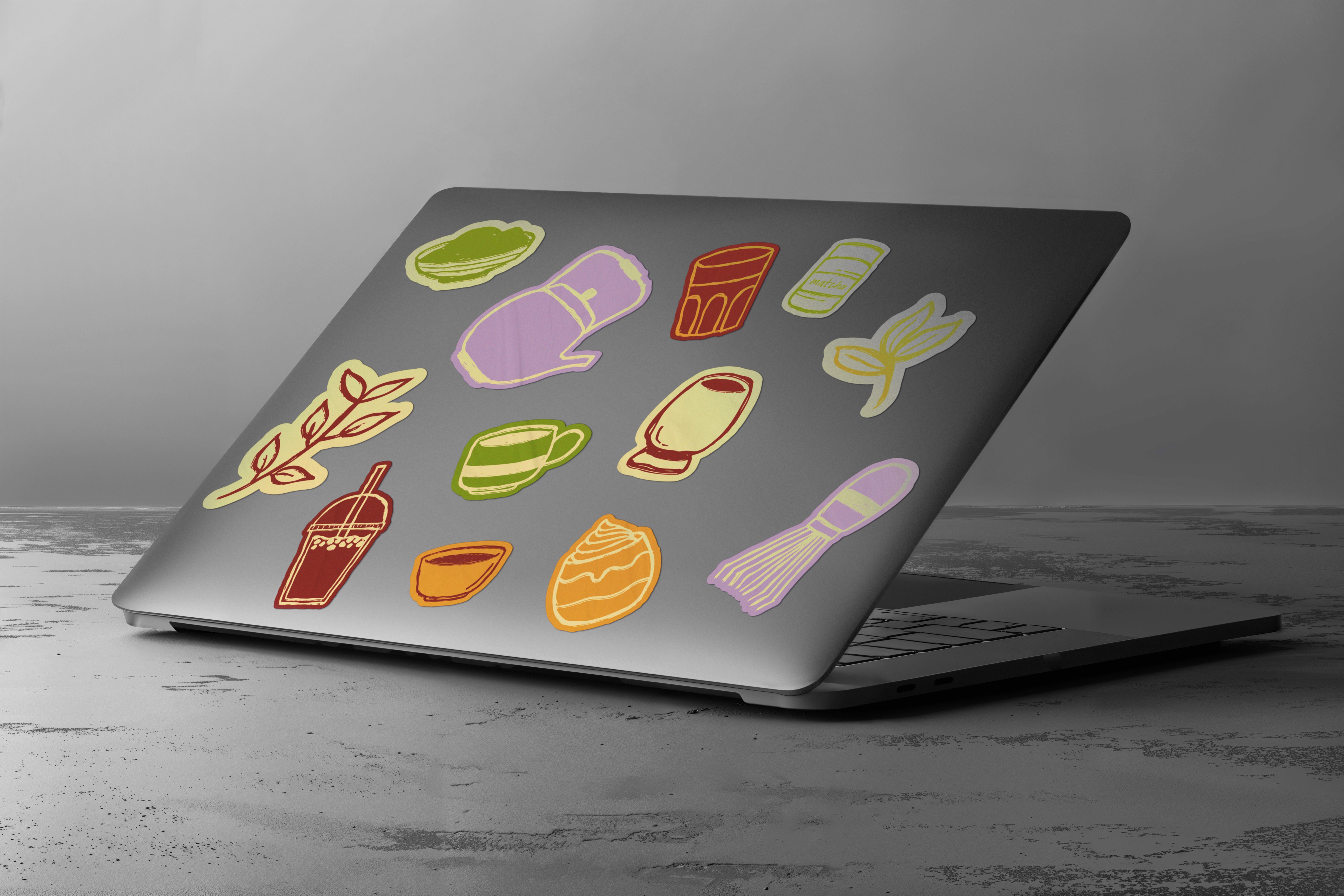 alt="FRUV juice branding project mockup1"