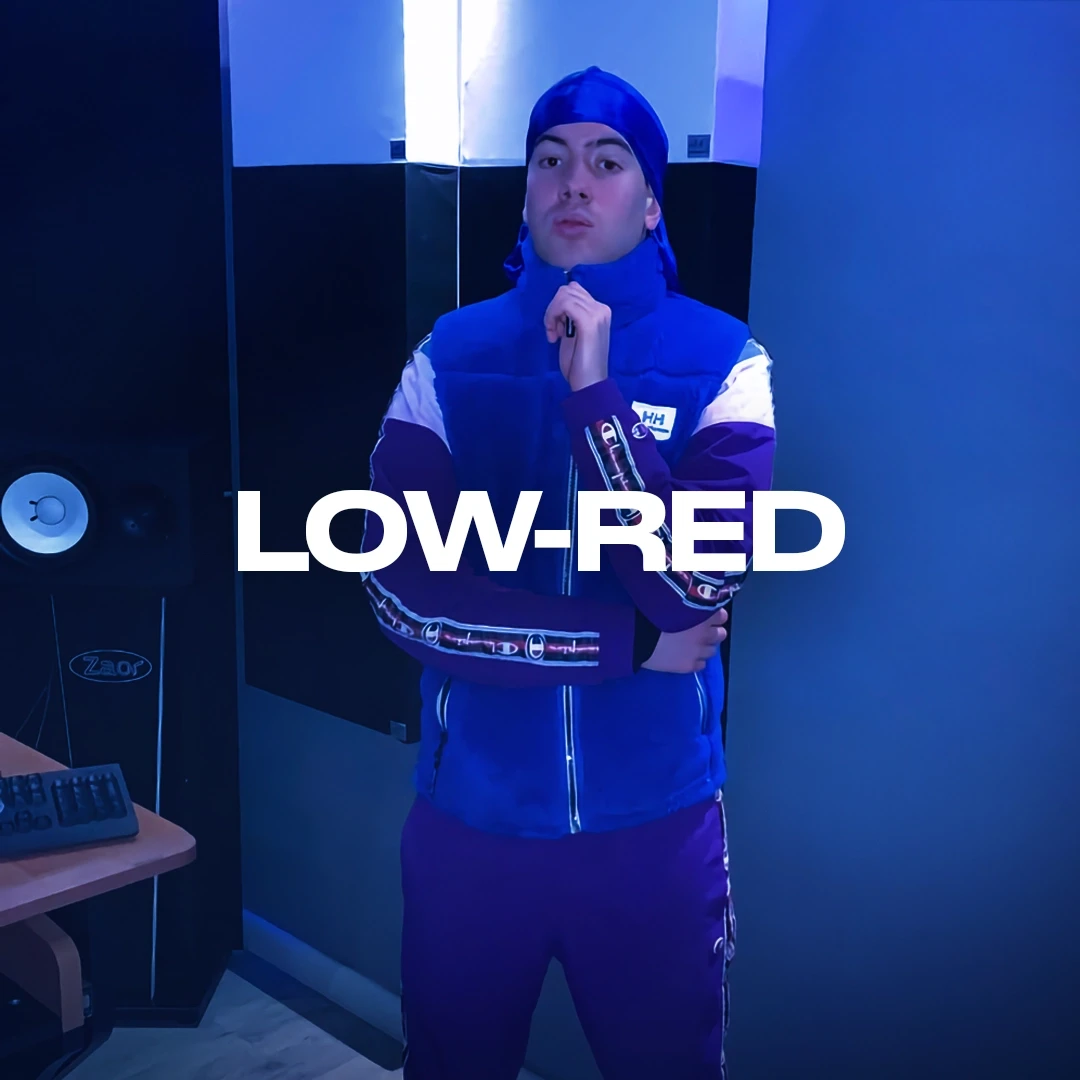 Low-red in studio di registrazione.