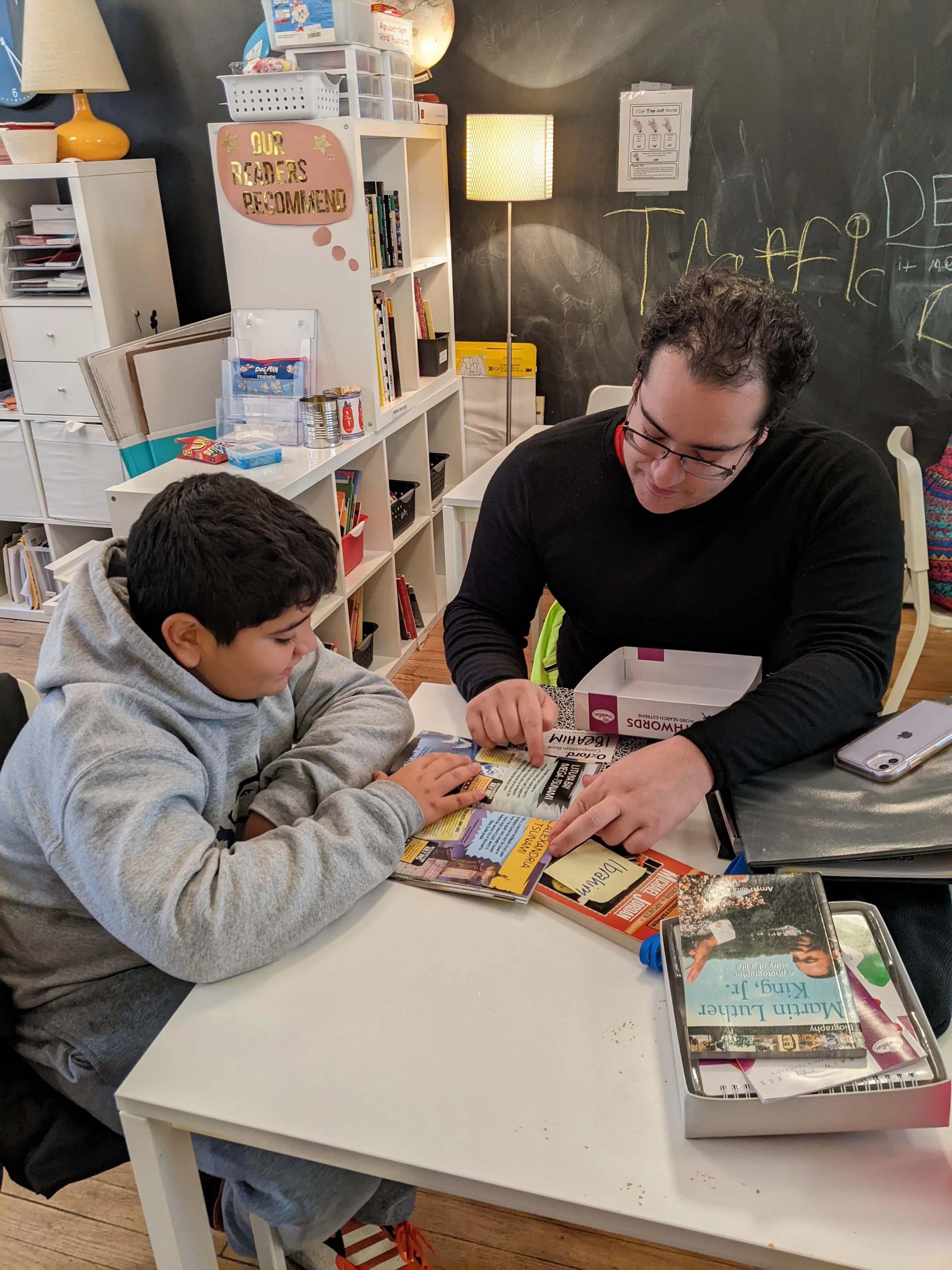 Read 718 Tutor and Reader Reading