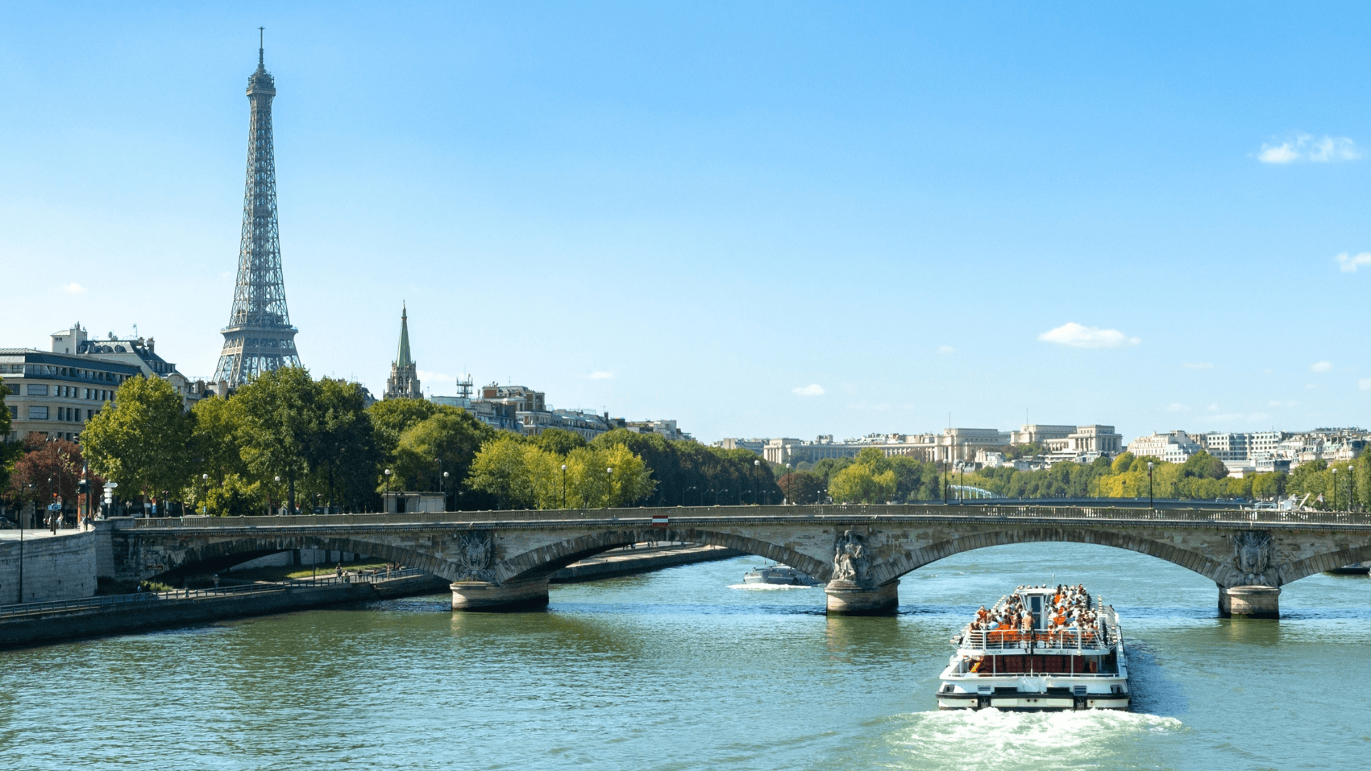 Group of girl portrait in the garden