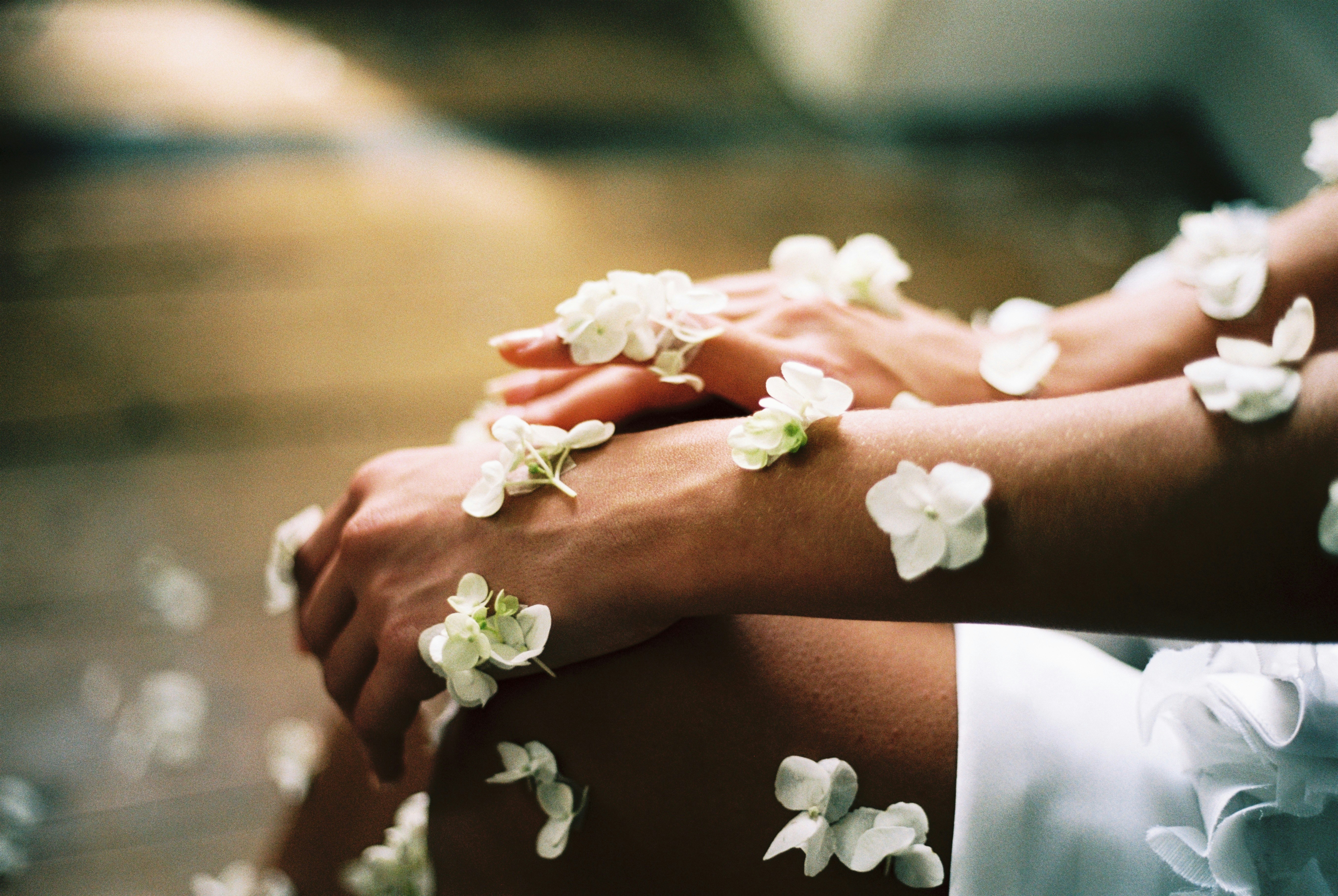 Flowers on Woman Hands - What is my color?