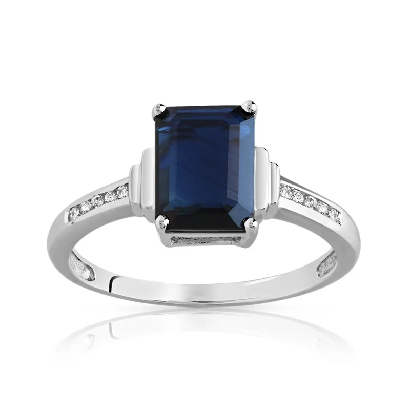 Bague en or blanc 750 sertie de diamants et saphirs