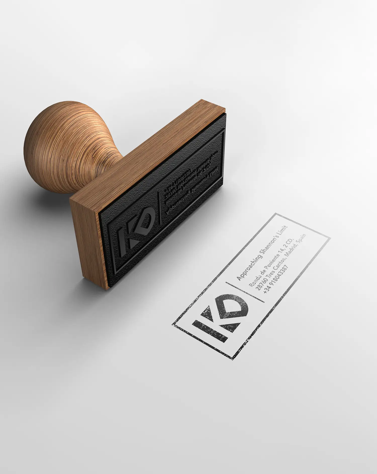 Portfolio Thankium: Sello de caucho personalizado con diseño profesional y moderno sobre fondo blanco.