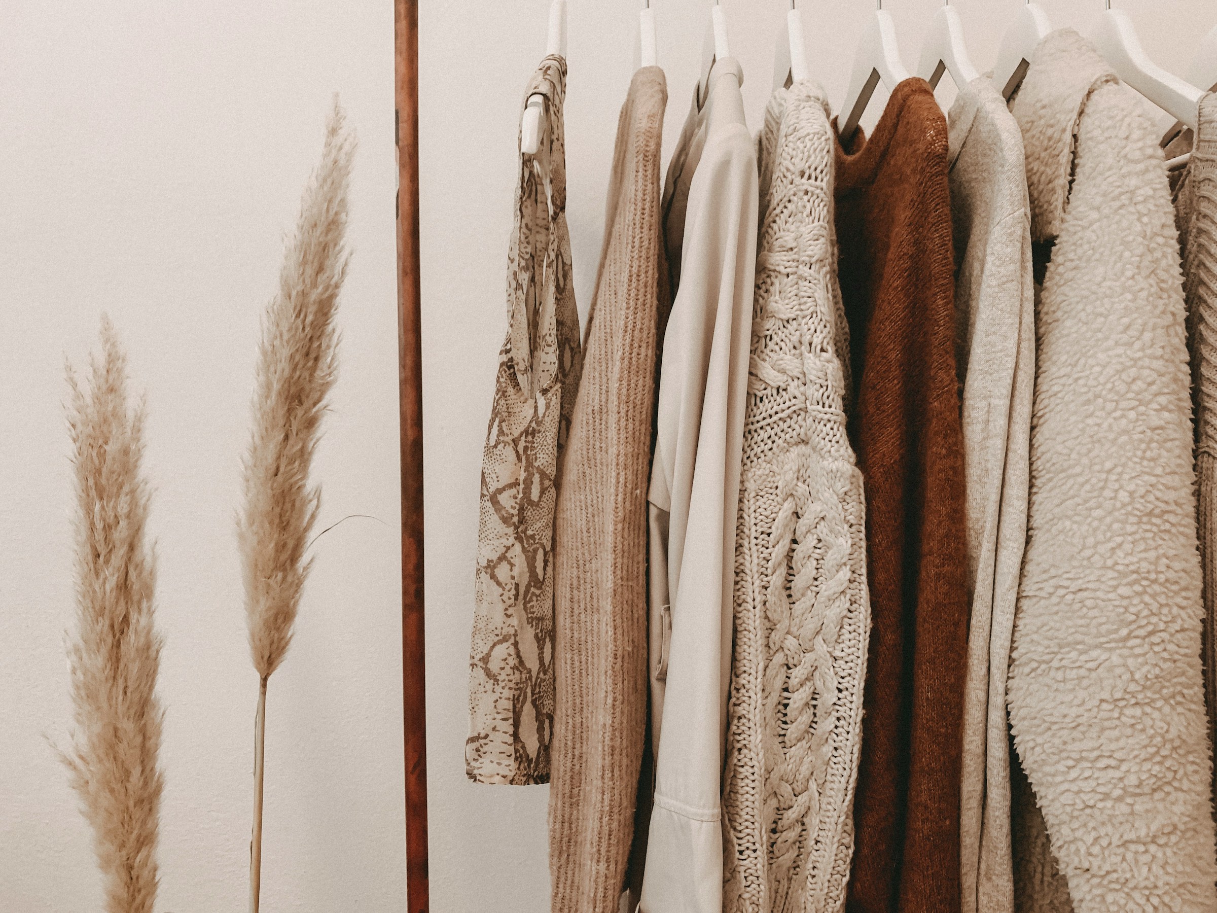 wardrobe with brown color - What Color Goes with Brown