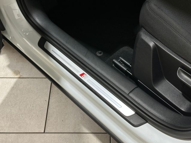 AUDI Q2 2023 WHITE Gebrauchtwagen - Galeriebild 11