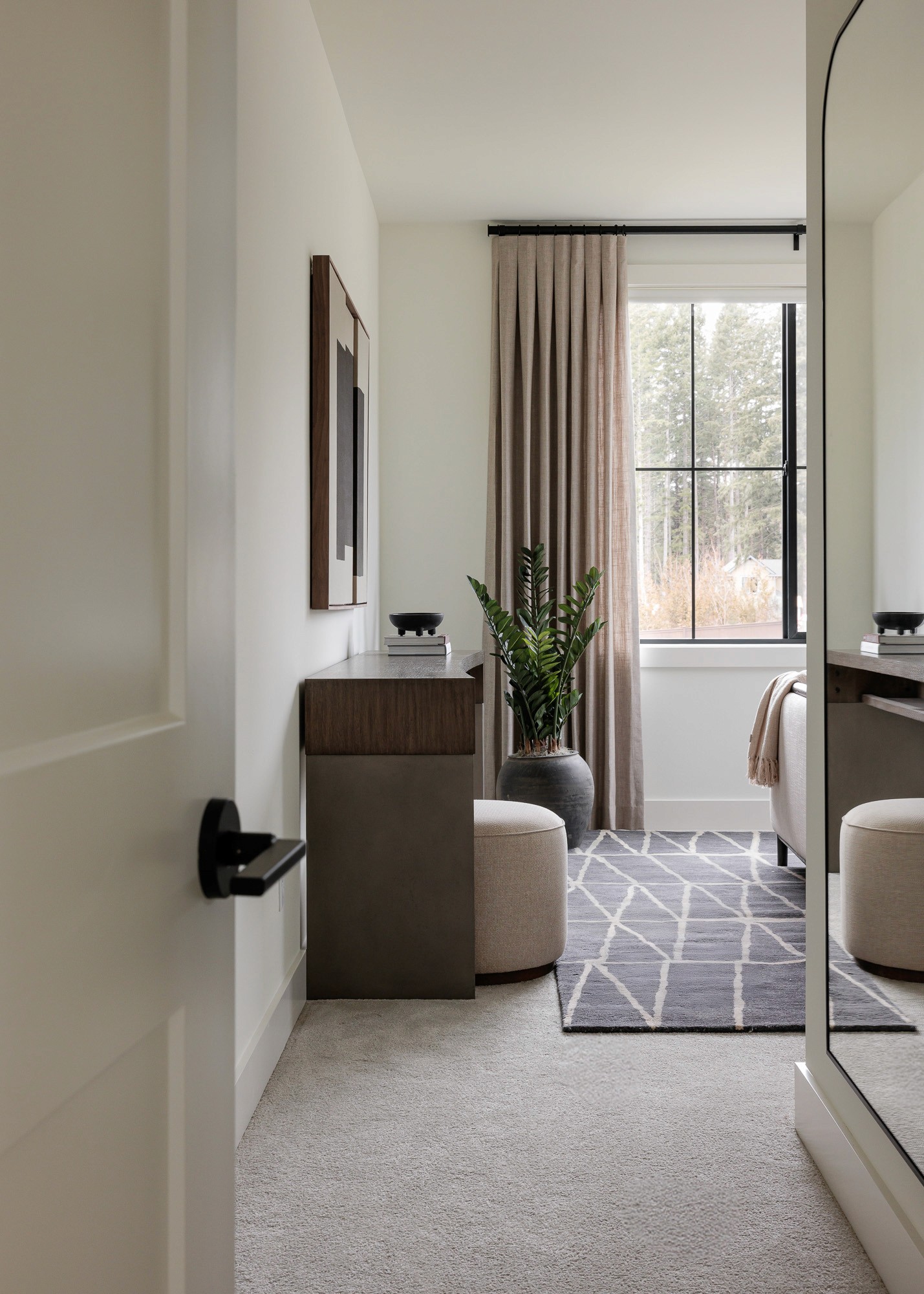 We’re so excited to share details from The Woodinville House: Guest Bedroom –– one of our favorite interior design + professional organizing projects in Woodinville, WA.