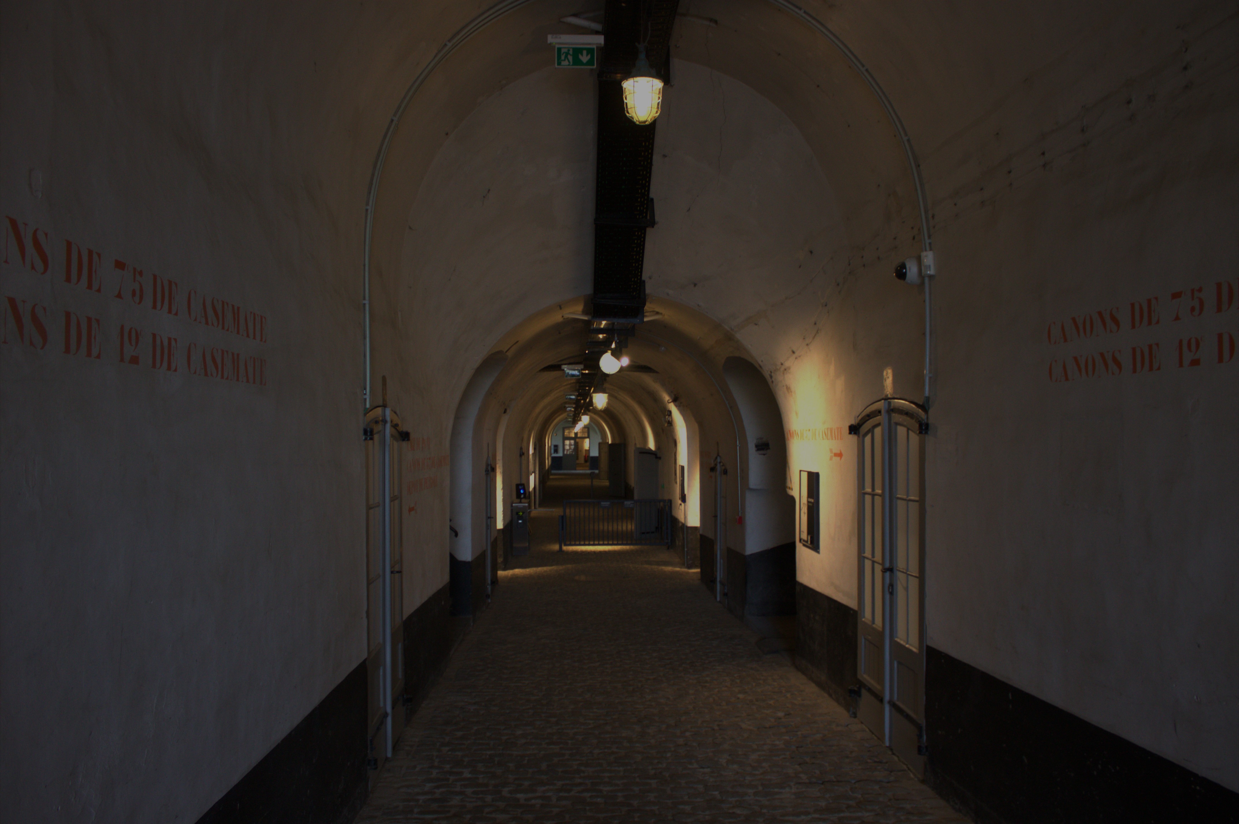 Escape Fort Liezele: mysterieuze donkere gang in authentiek fort – unieke escape room ervaring Puurs Antwerpen Mechelen